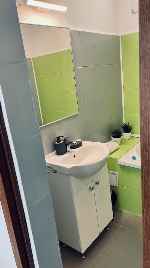 Appartement Londof Housing City Center Braşov Extérieur photo