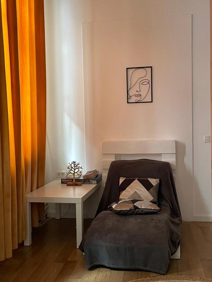 Appartement Londof Housing City Center Braşov Extérieur photo